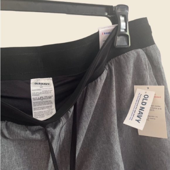 Old Navy NWT Hybrid Swim Shorts Men’s Size S​ - Picture 2 of 3